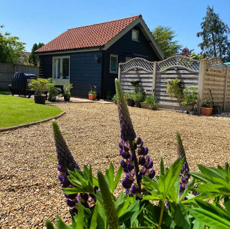 Saving Grace With Private Hot Tub Villa Bawdeswell Екстериор снимка