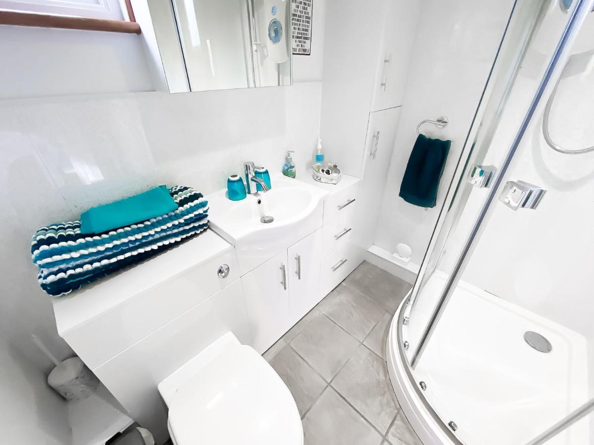 Saving Grace With Private Hot Tub Villa Bawdeswell Екстериор снимка