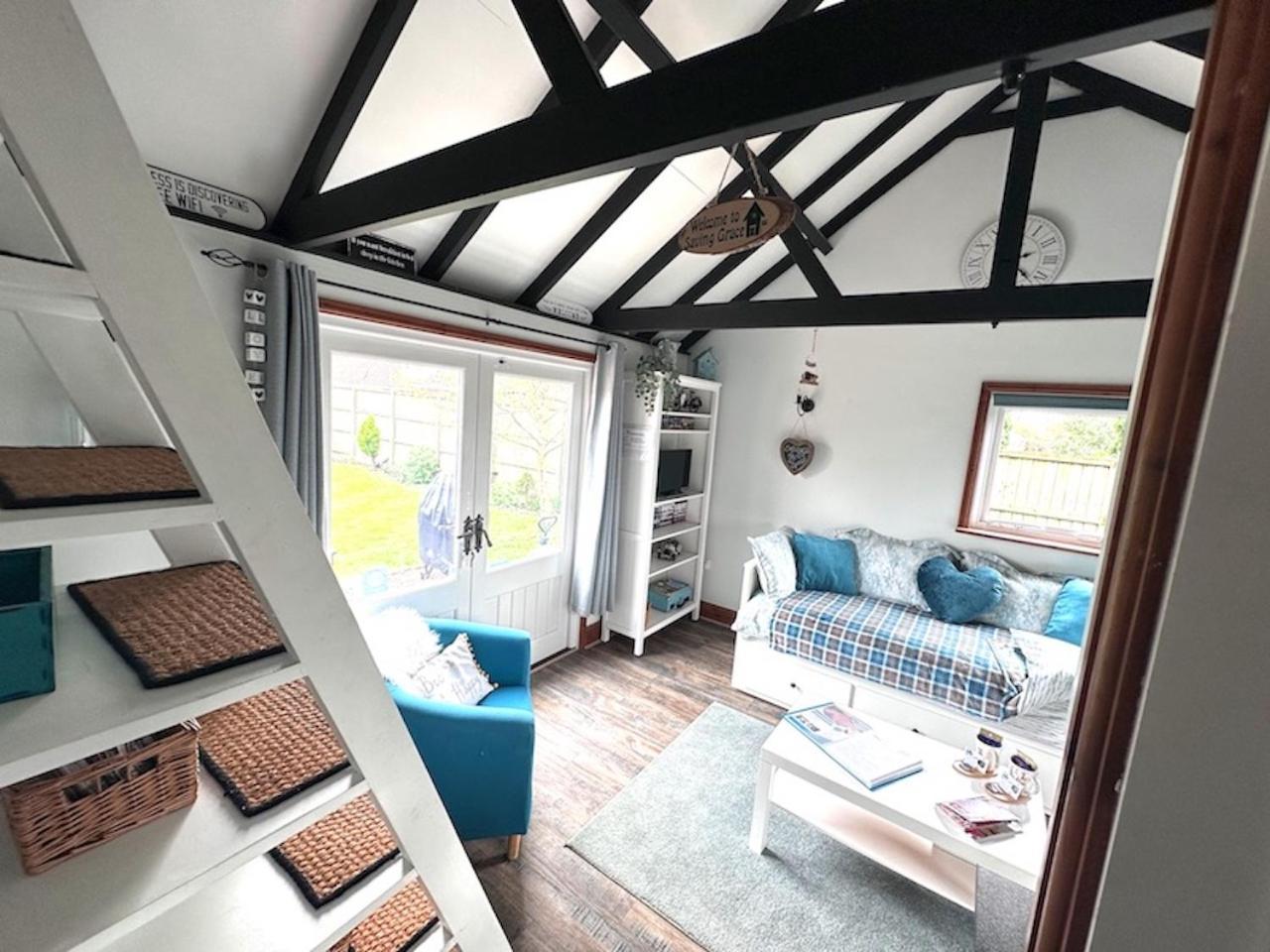 Saving Grace With Private Hot Tub Villa Bawdeswell Екстериор снимка