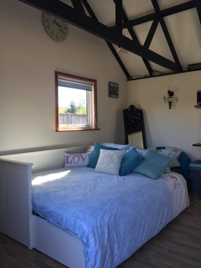 Saving Grace With Private Hot Tub Villa Bawdeswell Екстериор снимка