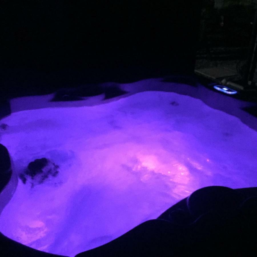 Saving Grace With Private Hot Tub Villa Bawdeswell Екстериор снимка